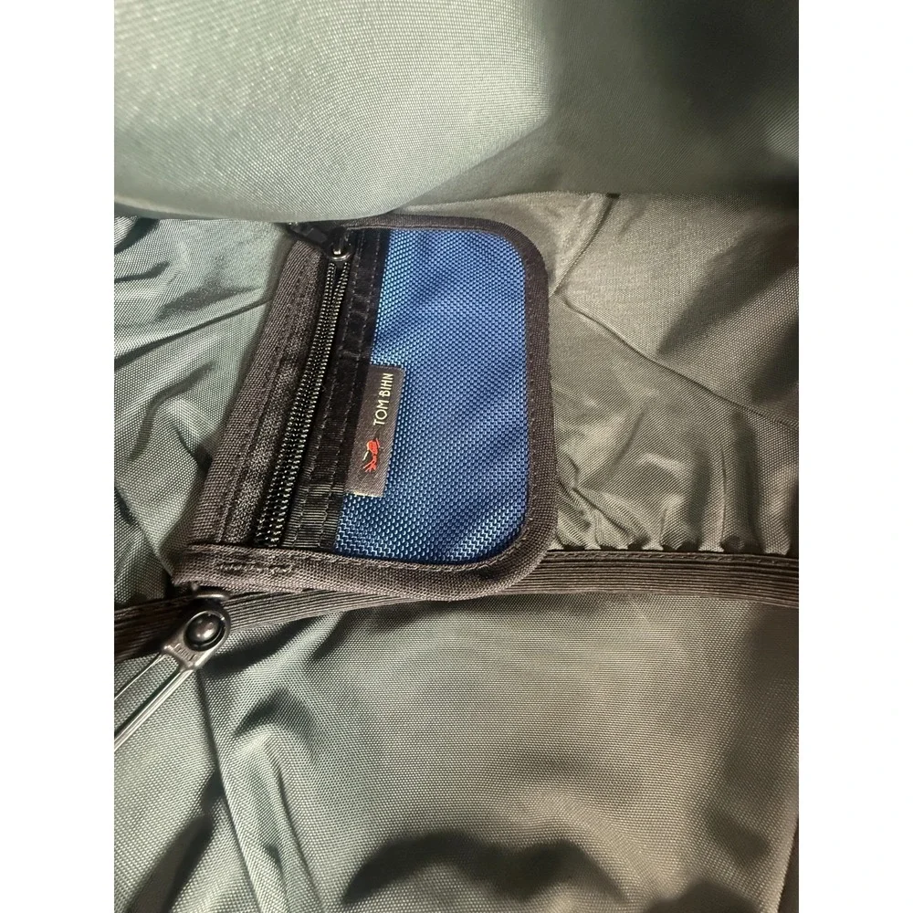 Tom Bihn Daylight Backpack Navy Blue Ballistic Nylon Made USA w Organizer Pouch